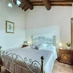 Casale Cinque Valli 8 Villa